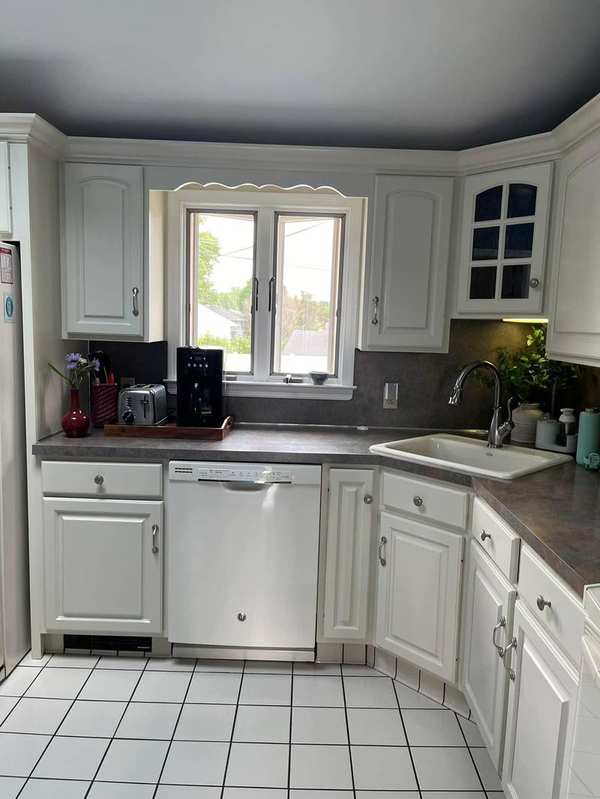 Wallpaper hanging in Northampton County